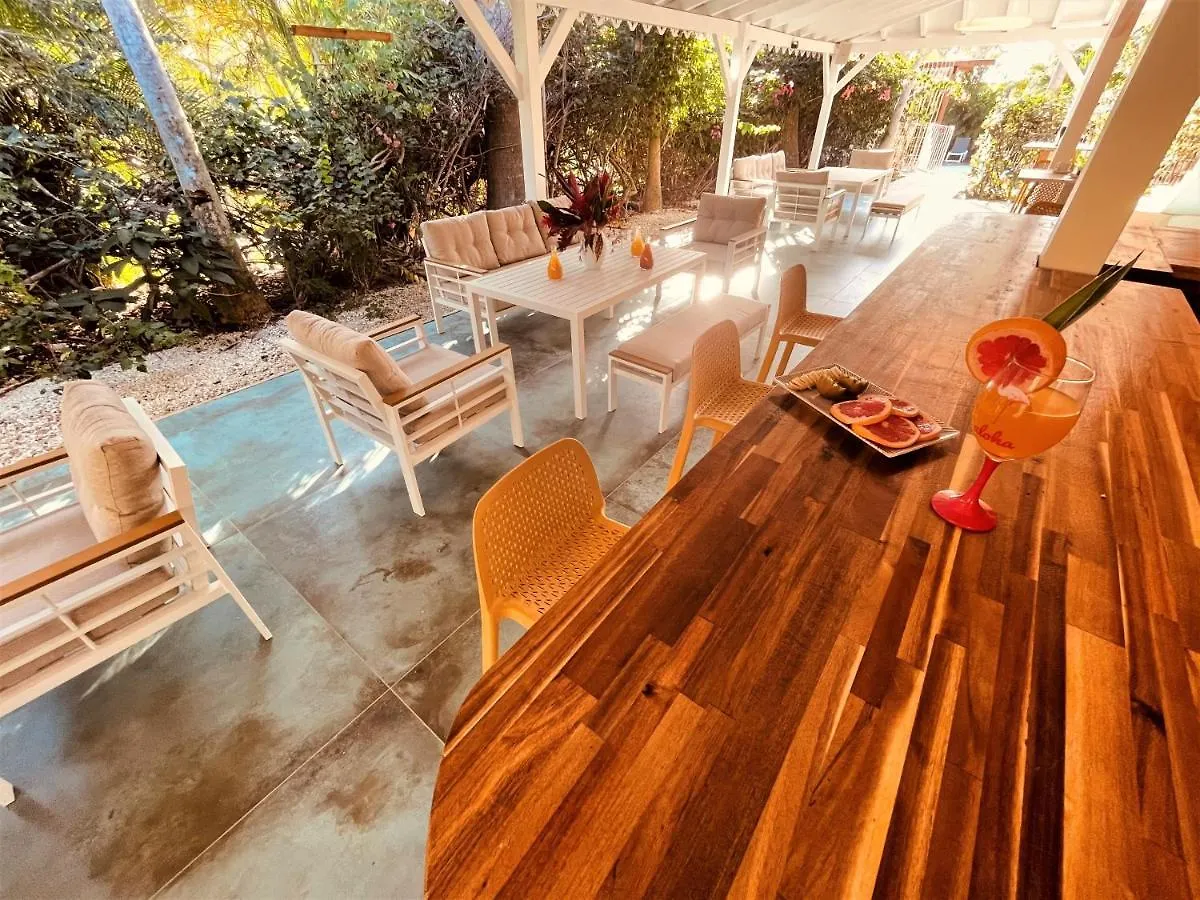 Tropicana Suites Deshaies Aparthotel